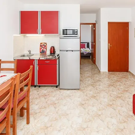 Apartments Cvita Omis Exterior photo